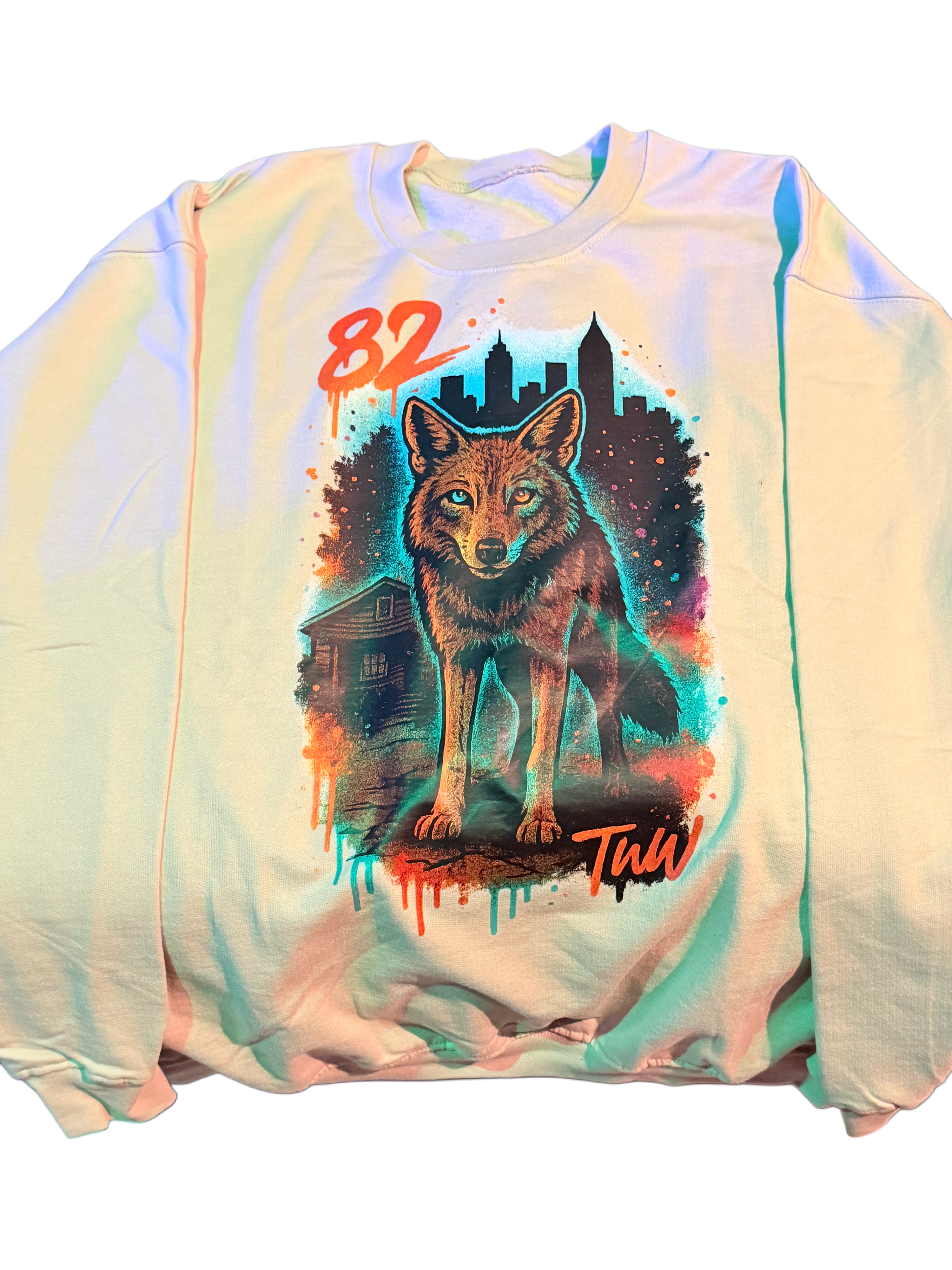 Light beige sweatshirt with graffiti wolf and drip